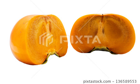 Persimmon cross section macro photography (transparent background) 136589553