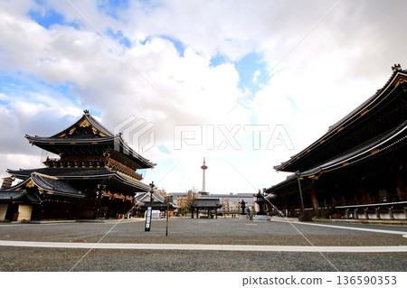 東本願寺、禦榮堂及禦榮堂門(重要文化財產),京都市下京區常葉町,2022年2月 東本願寺、禦榮堂及禦榮堂門(重要文化財產),京都市下京區常葉町,2022年2月 136590353