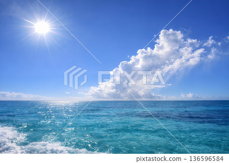 盛夏時節，碧空如洗，碧海碧藍，宛如人間天堂。 136596584