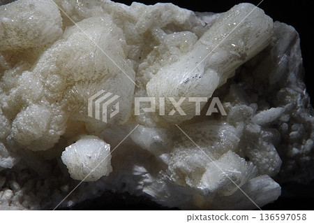 eastern zeolite 136597058