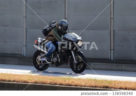 Rider image Rider image 136598340