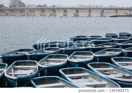 Boats on the Oi River and Togetsukyo Bridge Boats on the Oi River and Togetsukyo Bridge 136599275