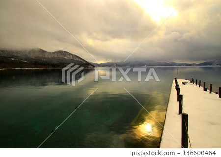 最大深度為423.4m，日本第一！！位於秋田縣仙北市的淡水湖【田澤湖】 136600464