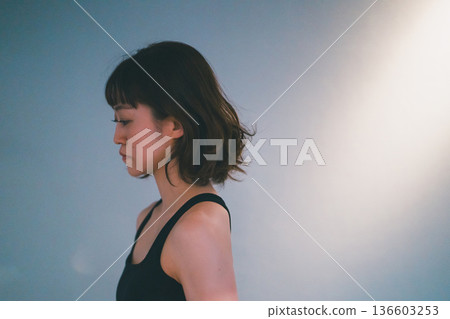 female, females, lady 136603253