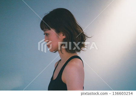 female, females, lady 136603254