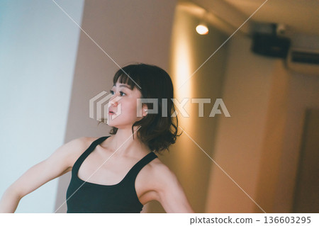 舞 舞蹈 跳舞 136603295