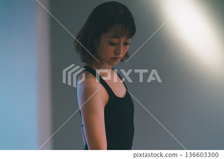 female, females, lady 136603300