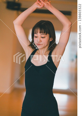 女生 女孩 女性 136603322