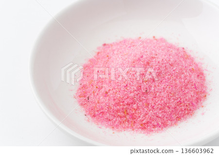 盤子上的櫻花丹布特寫 盤子上的櫻花丹布特寫 136603962