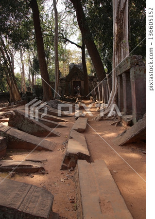 前往普拉薩特托姆的路線 136605152