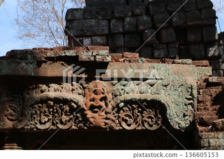 Prasat Thom sculpture Prasat Thom sculpture 136605153