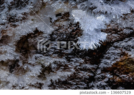 Ice crystals on the ceiling of Hyakujojiki Cave: Hokkaido's natural winter creations 136607529