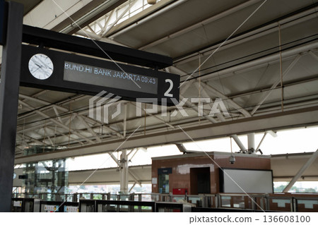 Jakarta MRT station platform and electronic display board: Modern urban railway infrastructure 136608100