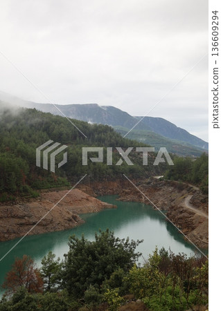 Mountain lake landscape. High quality photo 136609294