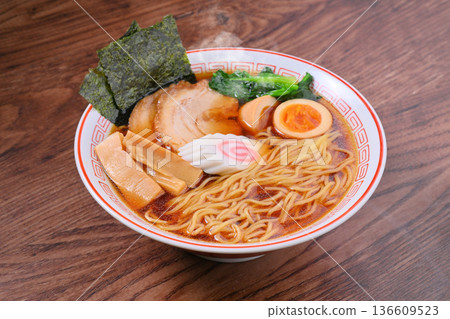 註:蒸汽為人工蒸汽。醬油拉麵、醬油拉麵、中式麵條、中式香腸、水煮蛋和豬裡肌。 註:蒸汽為人工蒸汽。醬油拉麵、醬油拉麵、中式麵條、中式香腸、水煮蛋和豬裡肌。 136609523
