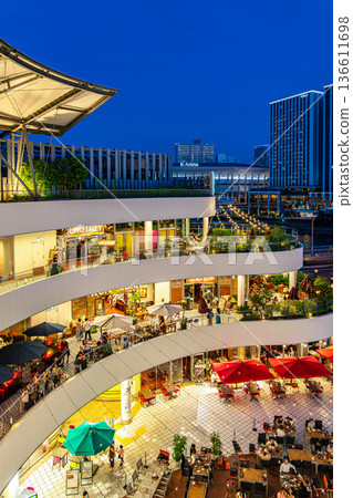 [Kanagawa Prefecture] Yokohama Bay Quarter lit up at night 136611698