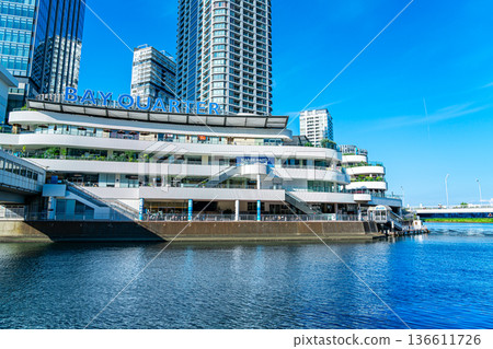 【神奈川縣】橫濱灣區，擁有美麗的藍天 136611726