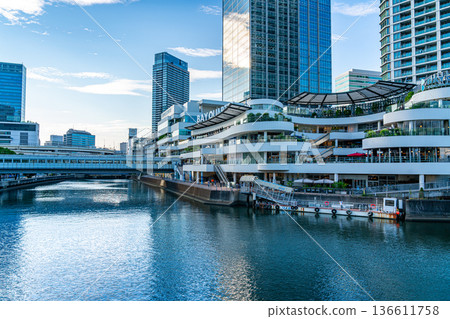 【神奈川縣】橫濱灣區，擁有美麗的藍天 136611758