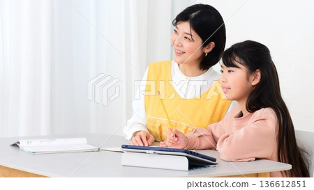 小學生參加課後活動 136612851
