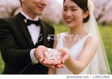 Couple on a sunny day Couple on a sunny day 136612969