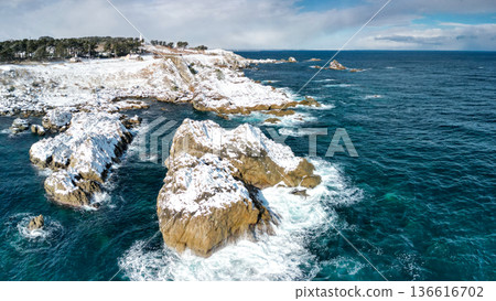"Aomori Prefecture" Snow-covered Tanesashi Coast, Hachinohe City "Aomori Prefecture" Snow-covered Tanesashi Coast, Hachinohe City 136616702