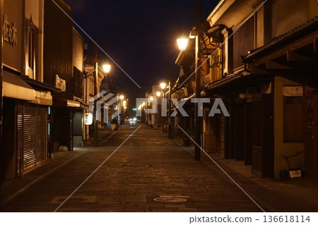 Usuki's townscape at dusk - Hachido-oji 136618114