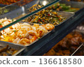 High-quality ingredients: Fresh and full of shrimp inside the display cabinet 136618580