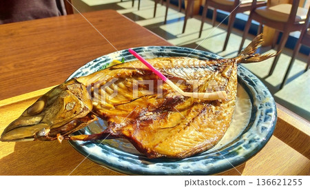 Enjoy salt-grilled mackerel at a winter restaurant Enjoy salt-grilled mackerel at a winter restaurant 136621255