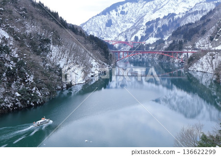 【富山縣】銀川峽觀光遊船、戶賀橋、長崎橋 【富山縣】銀川峽觀光遊船、戶賀橋、長崎橋 136622299