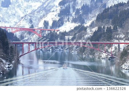 【富山縣】銀川峽觀光遊船、戶賀橋、長崎橋 【富山縣】銀川峽觀光遊船、戶賀橋、長崎橋 136622326