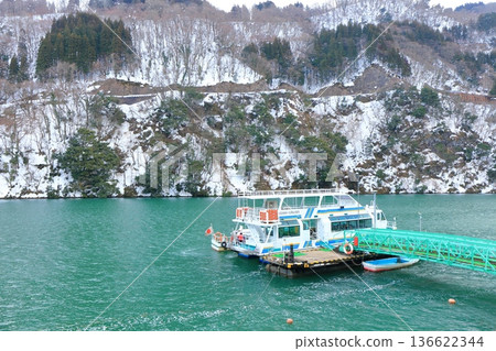 [Toyama Prefecture] Silver Shogawa Gorge Pleasure Boat (Dock) 136622344