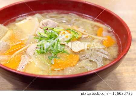 Delicious pork soup soba 136623783