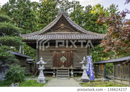 山形縣鶴岡市鶴岡公園、鶴岡城跡、莊內神社、神社 山形縣鶴岡市鶴岡公園、鶴岡城跡、莊內神社、神社 136624237