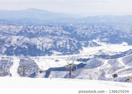 Slopes and scenery at Happo-one Ski Resort in Hakuba Village, Nagano Prefecture Slopes and scenery at Happo-one Ski Resort in Hakuba Village, Nagano Prefecture 136625034