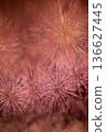 夏日夜晚的煙花 136627445