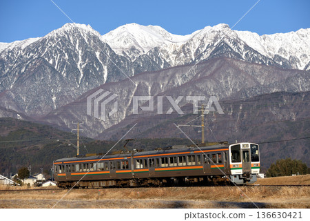 飯田線上的兩列213系地方列車即將退役 136630421