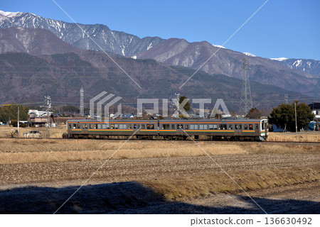 Two Iida Line 213 series 5000 series local trains nearing retirement 136630492