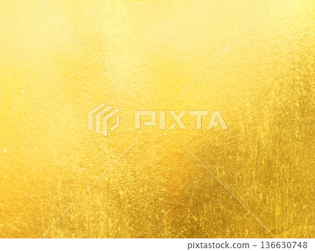 Shiny yellow leaf gold foil texture 136630748