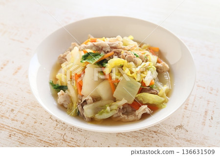 冬季佳餚推薦！紅燒高麗菜豬肉 136631509