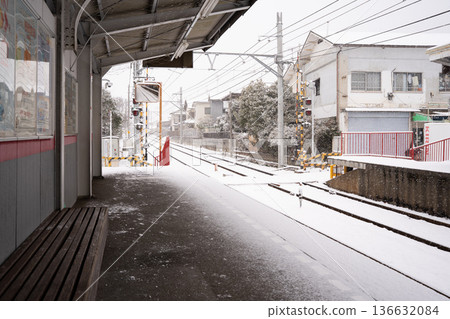 Snow-covered station scene Snow-covered station scene 136632084