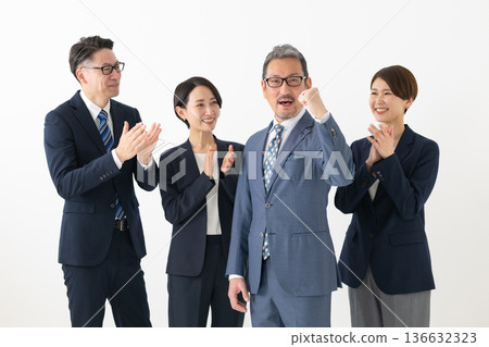Working people, businessmen, applause 136632323