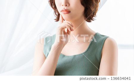 A woman thinking/beauty image A woman thinking/beauty image 136634041