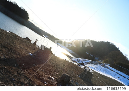 The former Arakawa Hachiman Shrine (Lake Tsukui, Kanagawa Prefecture) emerged from the bottom of a dam lake for the first time in decades due to a record drought. The former Arakawa Hachiman Shrine (Lake Tsukui, Kanagawa Prefecture) emerged from the bottom of a dam lake for the first time in decades due to a record drought. 136638399