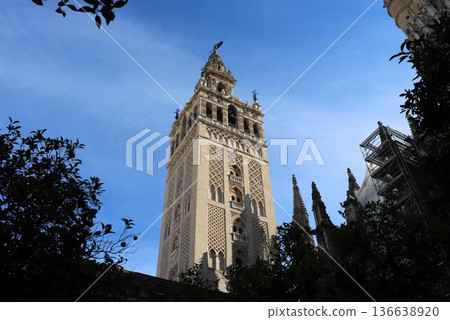 世界遺產：塞維利亞大教堂吉拉爾達塔，位於西班牙安達盧西亞，歐洲 136638920