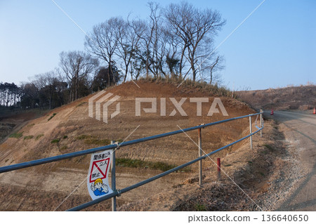 里山因土壤收集而損毀 里山因土壤收集而損毀 136640650