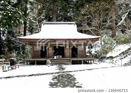 Muroji Temple (Miroku Hall) [Muro, Uda City, Nara Prefecture] 136640715