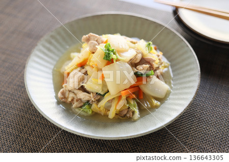 Recommended for winter! Braised Chinese cabbage and pork Recommended for winter! Braised Chinese cabbage and pork 136643305