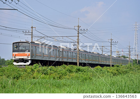 Musashino Line Higashi-Kawaguchi - Higashi-Urawa JR East 205 series M31 train (Makuhari) 136643563
