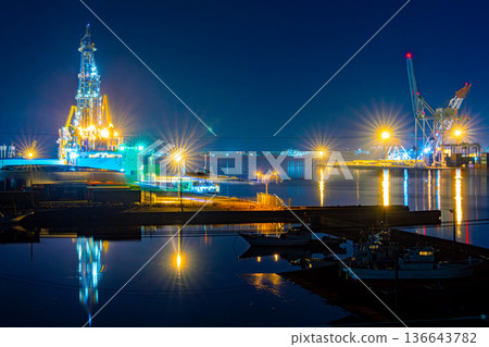 Night view of the Chikyu research vessel 136643782