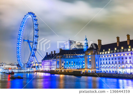 倫敦——泰晤士河與倫敦眼夜景 136644359